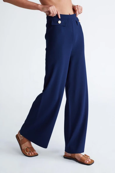 Styleboom X Peraluna MARLENE TROUSER Düğme Detaylı Rahat Kesim Kadın Triko Pantolon - Lacivert ürün görseli 1