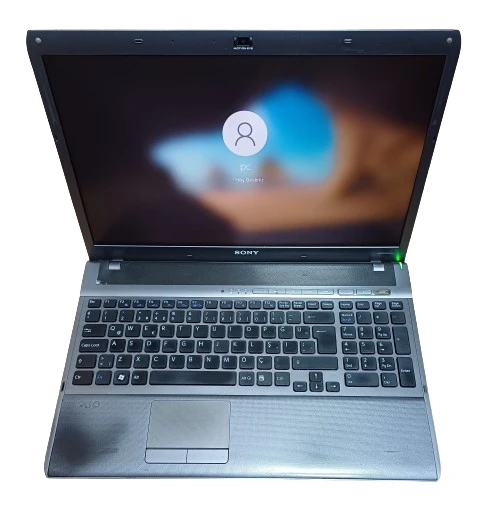 Sony PCG 8112M İ7 Q740 16.4'' GT330M Ekran Kartlı Notebook ürün görseli 1