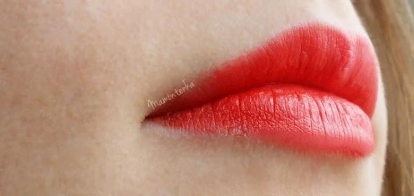 Flormar Passionate Dots Lipstick Pd23  KIRMIZI - Resim 4