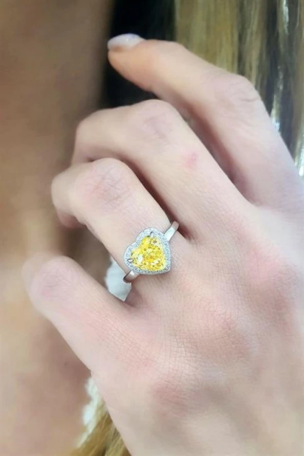 Sky Diamond Yellow Sitrin Taşlı 925Ayar Gümüş Üzerine Altın Kaplama Kalp Tek Taş Yüzük ürün görseli 1