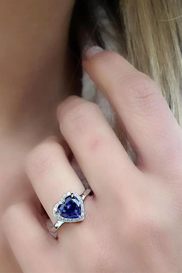 Sky Diamond Purple  Tanzanit İce Cut  925Ayar Gümüş Üzerine Altın Kaplama Kalp Yüzük ürün görseli 1