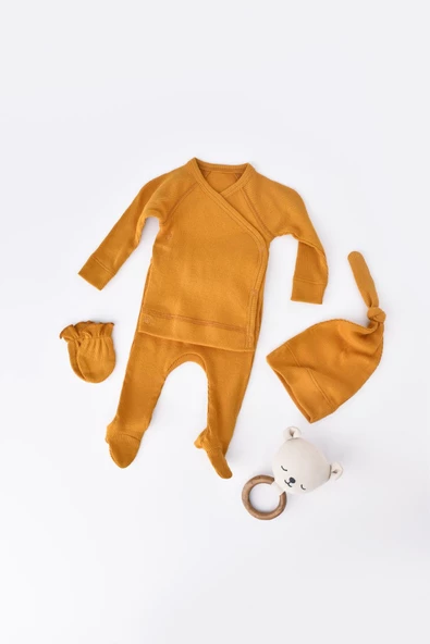 Bebek 4’lü Takım Pantolon, T-shirt, Şapka, Eldiven, Bebek ve Yenidoğan Serisi,Hastane Çıkış Seti ürün görseli 1
