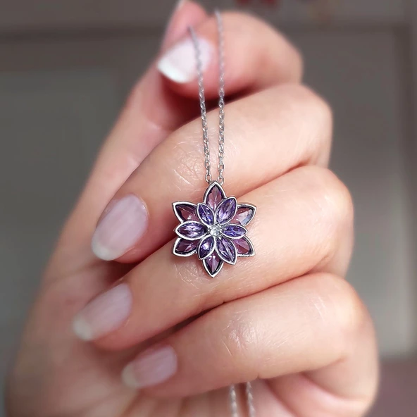 Vaoov 925 Ayar Gümüş Mor Taşlı Rodyumlu Lotus Çiçeği Kolye ürün görseli 1