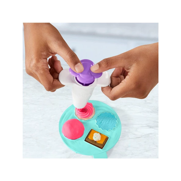 F4718 Play-Doh Sihirli Mikser Oyun Seti - Resim 3