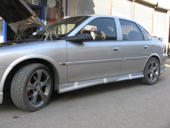 Opel Vectra Uyumlu B Marşpiyel 2 Parça Fiber 1995-2002 ürün görseli 1