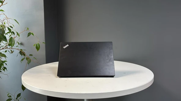 PTTAVM: Lenovo Thınkpad X280 Notebook İ5 8250U 8Gb Lpddr4 256Gb M2