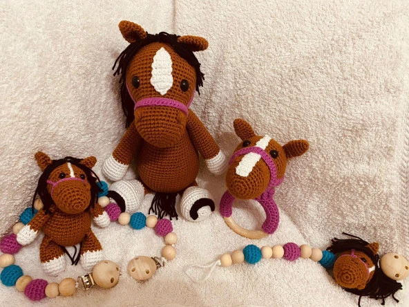 Yeni Doğan Kahverengi At Seti Amigurumi Organik Oyuncak ürün görseli 1