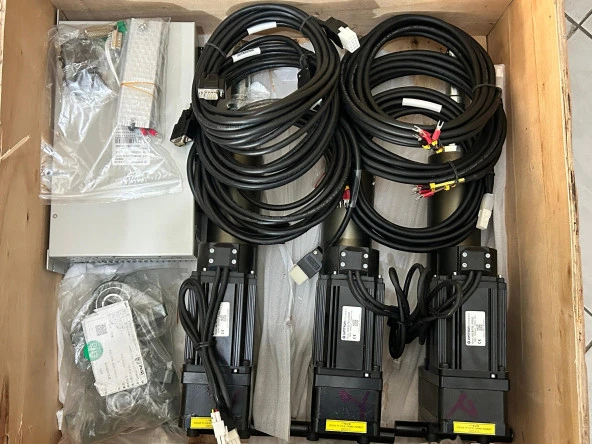 Syntron 3DOF Simulatör Servo Motor Aktüatör Sürücü Kiti 750W ürün görseli 1