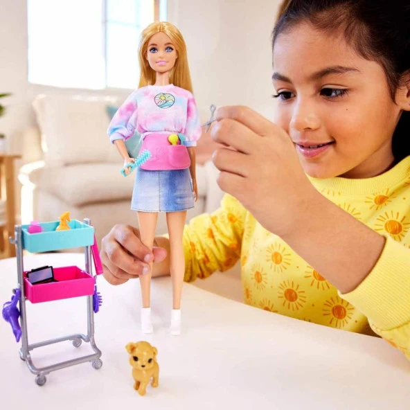 Barbie Malibu Stilist Bebek Oyun Seti HNK95 ürün görseli 1