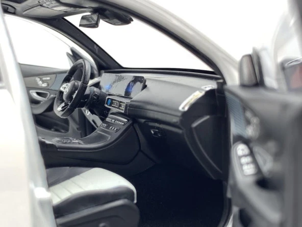 Norev Mercedes-Benz EQC 1/18 Model Araba ürün görseli 1