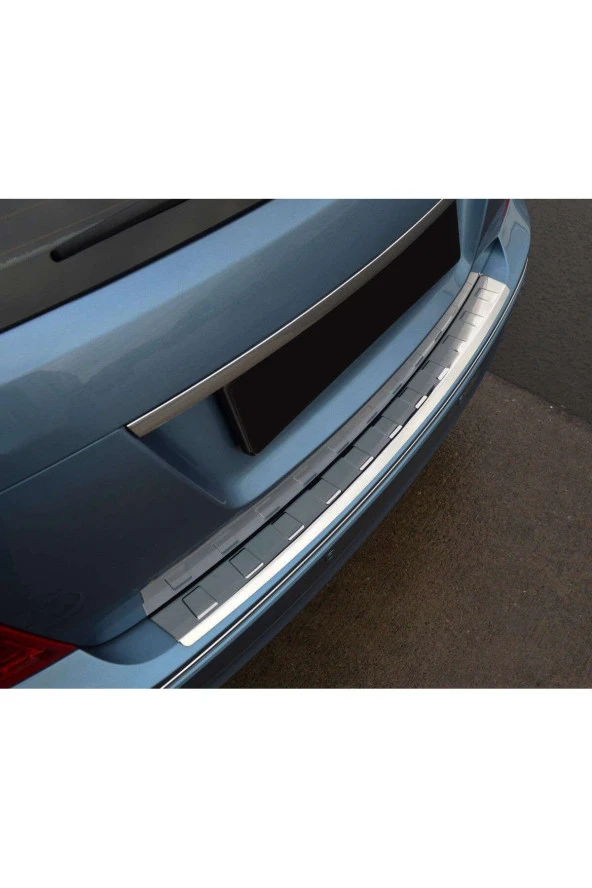 Mercedes C Serisi W204 SW Krom Arka Tampon Eşiği 2007-2014 ürün görseli 1
