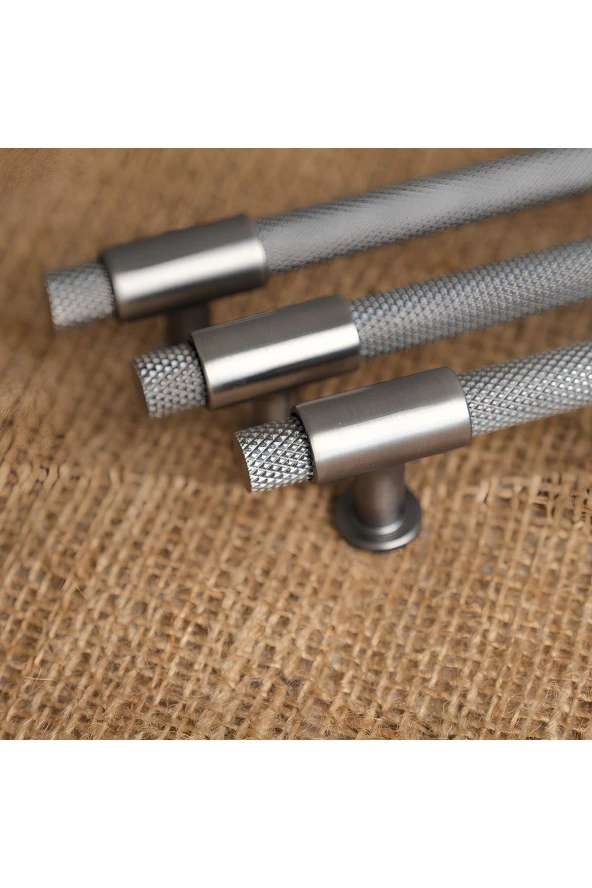 Özen Handles Kulp Mobilya Dolap Mutfak Çekmece Kulpu 158 Mat Skoç Füme 160 Mm (16 Cm) 1 Adet ürün görseli 1