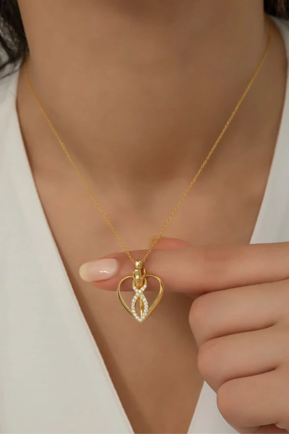 925 Ayar Gümüş Gold Kalpli Sarılan Sevgililer Kolye ürün görseli 1