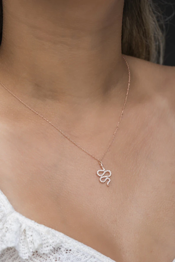 925 Ayar Gümüş Rose Zirkon Taşlı Minik Yılan Modeli Kolye ürün görseli 1