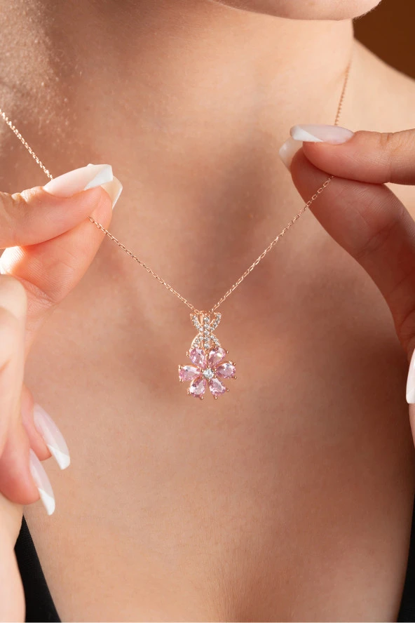 925 Ayar Gümüş Pembe zirkon Taşlı 6 Yapraklı Çiçek Kolye ürün görseli 1