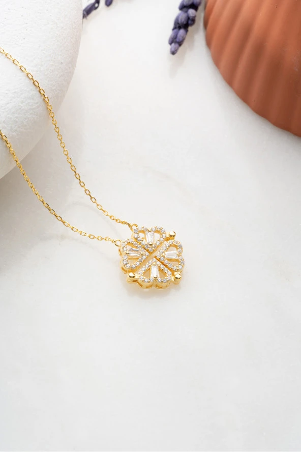 925 Ayar Gümüş Işıklı Kutulu Mıknatıslı Açılır Kapanır Gold Yonca Kolye ürün görseli 1