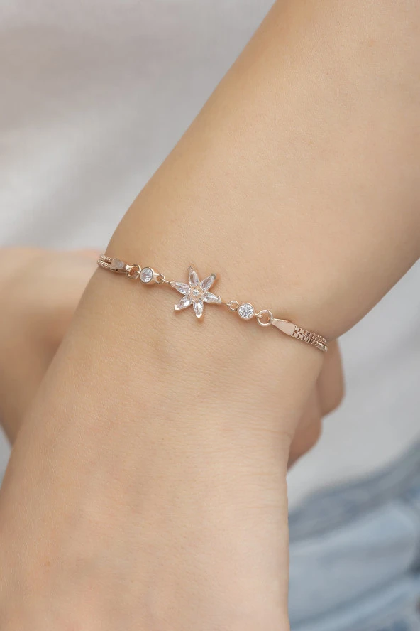 925 Ayar Beyaz Taşlı Lotus Çiçeği Gümüş Bileklik ürün görseli 1