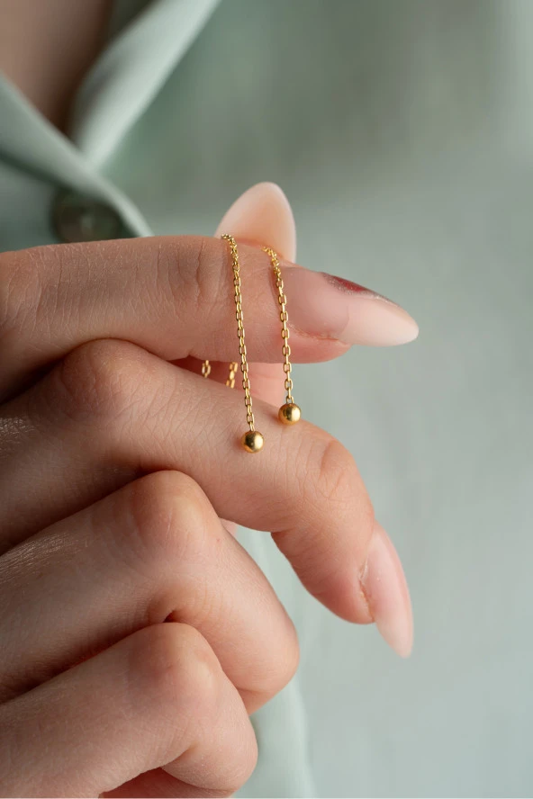 925 Ayar Gümüş Gold Kaplama Minik Toplu Zincir Küpe ürün görseli 1