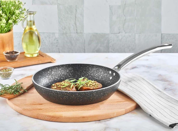 Granit Tava 22 CM Kahramanlar ürün görseli 1
