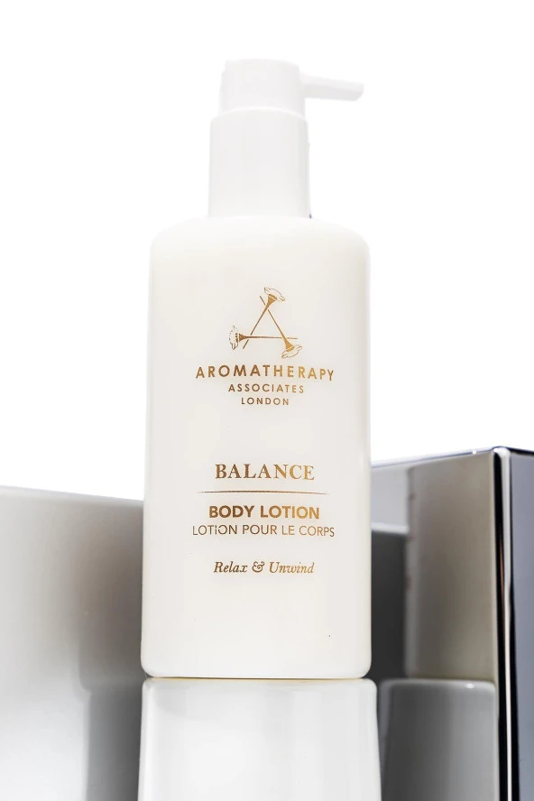 Aromatherapy Associates Balance Body Lotion 300 ml ürün görseli 1