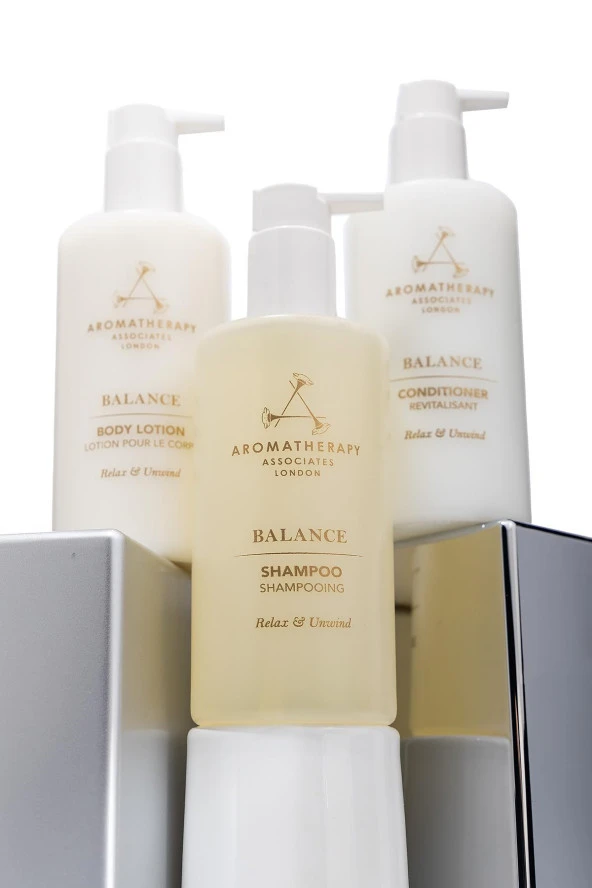 Aromatherapy Associates Balance Shampoo 300 ml + Conditioner 300 ml + Body Lotion 300 ml ürün görseli 1