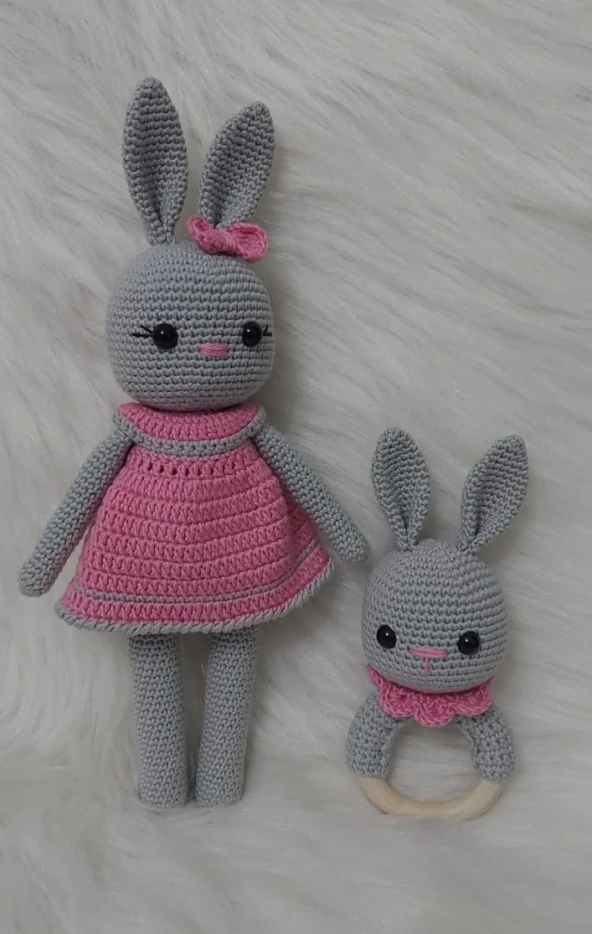 Gri Şeker Tavşan ve Çıngırak Amigurumi Organik Oyuncak ürün görseli 1