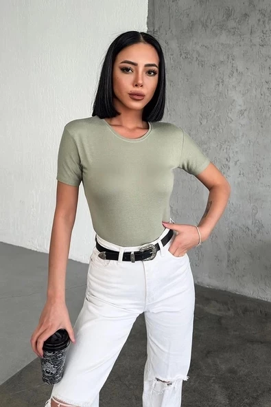 Rahat Ve Şık Kısa Kollu Bisiklet Yaka Likralı Viskon Penye Body Haki ürün görseli 1