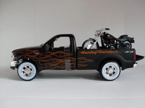 Maisto 1999 Ford F-350 Super Duty Pick up 1/27 2002 FXSTB Night Train 1/24 Model Araba ürün görseli 1