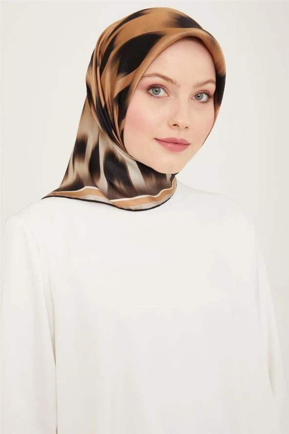 Armine 90x90 Sura İpek Eşarp 24ya9155 04 ürün görseli 1
