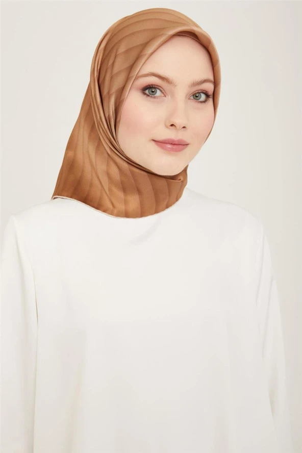 Armine 90*90 Sura İpek Eşarp 24ya9150  - 86 ürün görseli 1