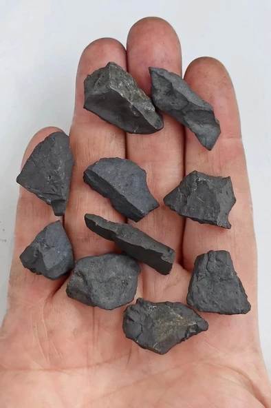 25 Gram Doğal Şungit Taşı Küçük Parçalar - 455 ürün görseli 1