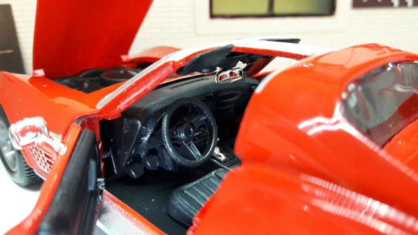 Maisto 1970 Corvette Kırmızı 1:24 Model Araç ürün görseli 1