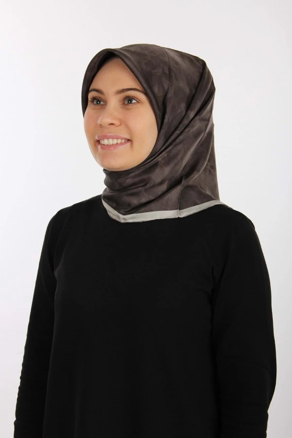 Aker 90*90 Siyah Sura Ipek Eşarp 7208701 - 371 ürün görseli 1