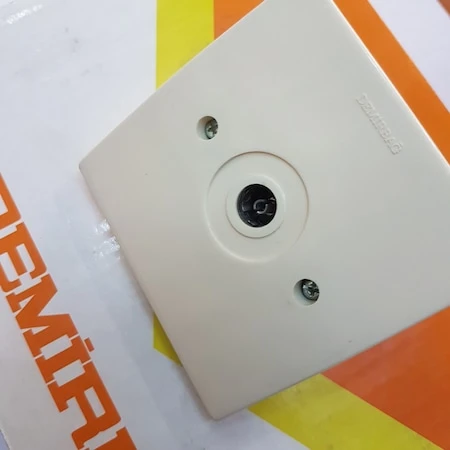 DEMİRBAĞ KLASİK SIVA ALTI TV PRİZİ ST00897 ürün görseli 1