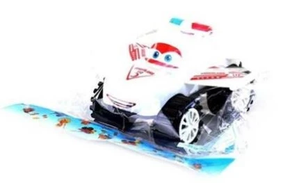 ÖZ BAYRAKTAR - 21 cm KANATLI PLASTİK ARABA ( 1 ADET FİYATIDIR ) ürün görseli 1