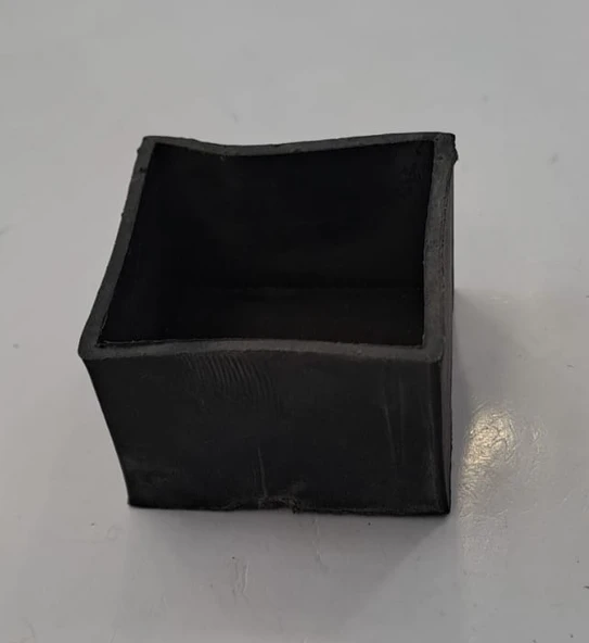 40x40 PLASTİK AYAK DIŞTAN GEÇMELİ ürün görseli 1
