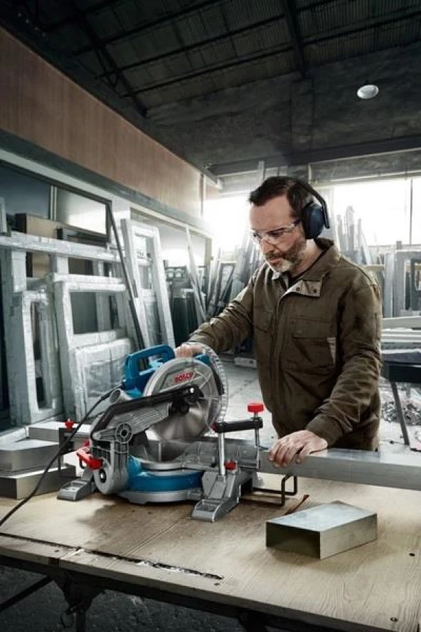 Bosch GCM216 Gönye Kesme Testeresi - Resim 4
