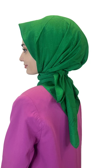 Jakarlı Monogram Eşarp, Piramit Monogram, Desenli Eşarp 01009  BENETTON ürün görseli 1