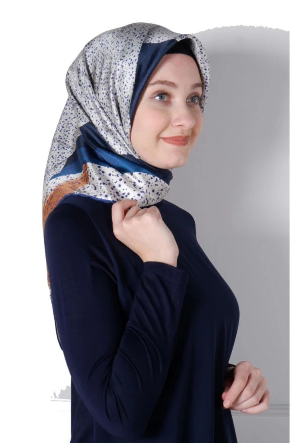 Cacharel 90*90 Twill Eşarp 8419313-923 ürün görseli 1