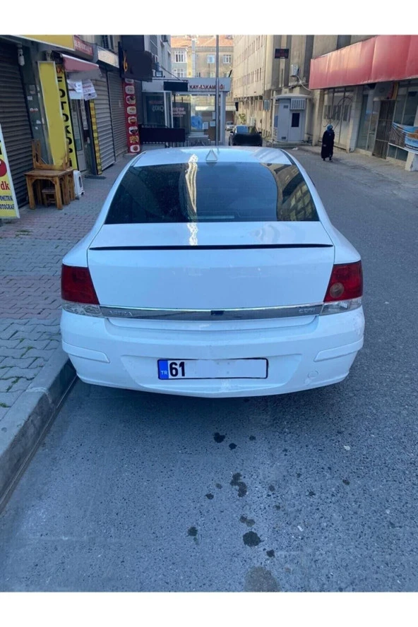 OTO H.İ.T.  Opel Astra H Uyumlu Sedan Bagaj Üstü Spoiler Piano Black ürün görseli 1