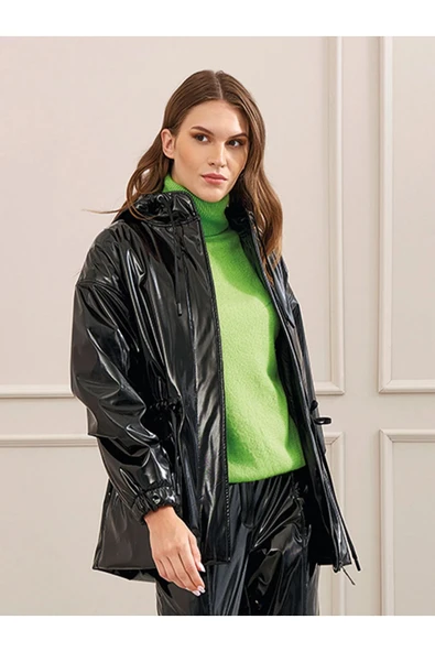 Unique Mode Oversize Kapüşonlu Minimalist Kadın Yağmurluk Mont ürün görseli 1