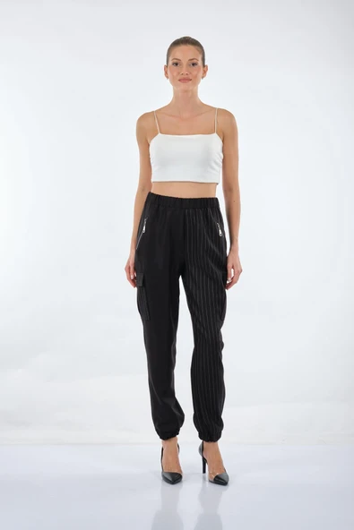 Unique Mode Oversize Çizgili Kadın Pantolon - Minimalist & Rahat ürün görseli 1