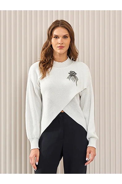 Unique Mode Minimalist Taş Detaylı Crop Kazak ürün görseli 1