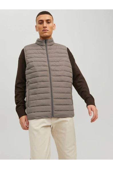 Jack&Jones Oversize Fermuarlı Yaka Erkek Yelek - Minimalist Tarz ürün görseli 1