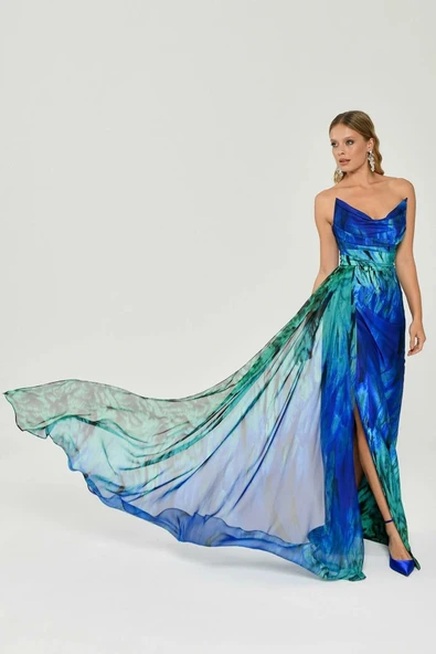Alfa Beta Kayık Yaka Yırtmaçlı Desenli Saten Abiye Elbise ürün görseli 1