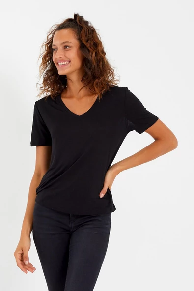 Kadın Modal Kumaş V Yaka Parçalı T-shirt Siyah ürün görseli 1
