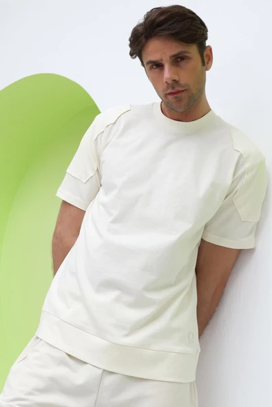 Erkek Kol Detaylı T-shirt Ekru ürün görseli 1