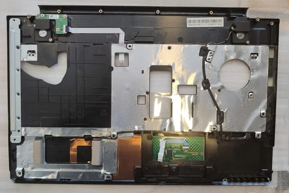 Fujitsu LIFEBOOK AH532 Klavye Kasa - Resim 2