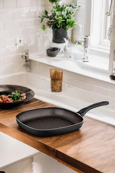 Ragnar Grill Izgara Tavası - 26 Cm Çizgili Yanmaz Yapışmaz Granit Tava ürün görseli 1