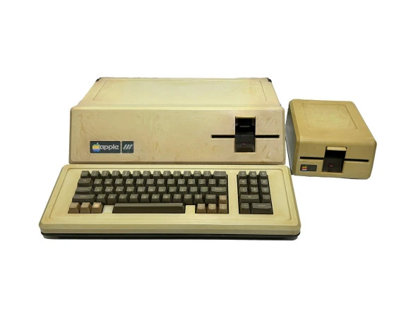 Apple III 128K Koleksiyonluk Bilgisayar A3S1 ürün görseli 1